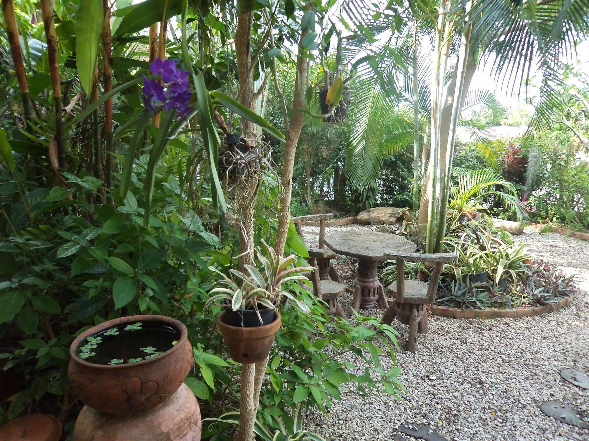 Hotel Baan Por Jai à Ko Lanta Extérieur photo